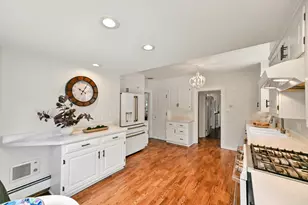4848 N Woodburn St, Whitefish Bay, WI 53217 - Photo 22