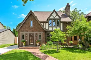 4848 N Woodburn St, Whitefish Bay, WI 53217 - Photo 2