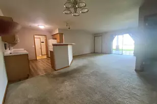 827 Lannon Terrace, Racine, WI 53406 - Photo 4