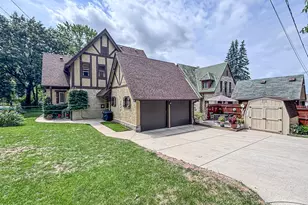 210 W College Ave, Waukesha, WI 53186 - Photo 38