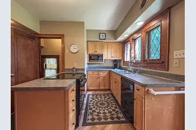 210 W College Ave, Waukesha, WI 53186 - Photo 18