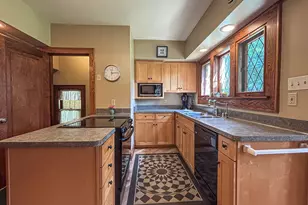 210 W College Ave, Waukesha, WI 53186 - Photo 18