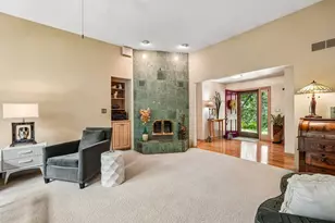 493 Lillian Ct, Delafield, WI 53018 - Photo 20