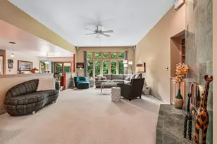 493 Lillian Ct, Delafield, WI 53018 - Photo 16