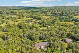 493 Lillian Ct, Delafield, WI 53018 - Photo 78