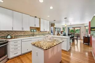 493 Lillian Ct, Delafield, WI 53018 - Photo 22