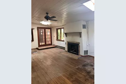 232 E Hamilton Rd, Cedarburg, WI 53012 - Photo 6