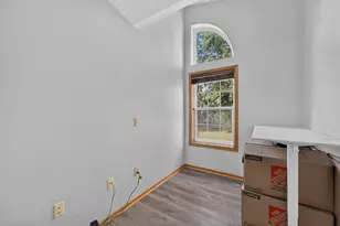 6115 S Creekside Dr, Cudahy, WI 53110 - Photo 16