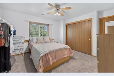 6115 S Creekside Dr #12, Cudahy, WI 53110 - Photo 14