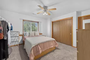 6115 S Creekside Dr, Cudahy, WI 53110 - Photo 14