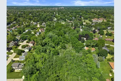 W156N7968  Pilgrim Rd, Menomonee Falls, WI 53051 - Photo 12