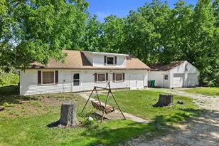 W156N7968 Pilgrim Rd, Menomonee Falls, WI 53051 - Photo 4