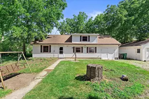 W156N7968 Pilgrim Rd, Menomonee Falls, WI 53051 - Photo 2