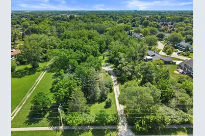 W156N7968  Pilgrim Rd, Menomonee Falls, WI 53051 - Photo 6