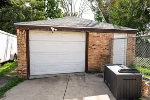 611 West Blvd, Racine, WI 53405 - Photo 14