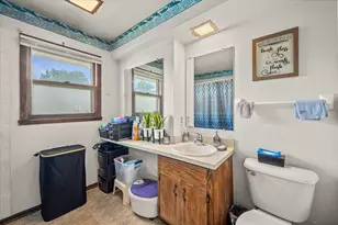 6540 W Mill Rd, Milwaukee, WI 53218 - Photo 16