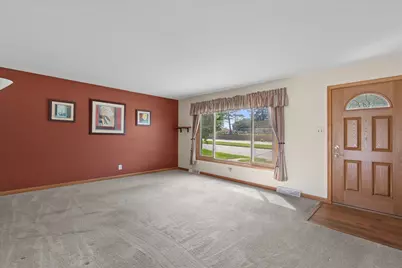 9414 W Oklahoma Ave, West Allis, WI 53227 - Photo 8
