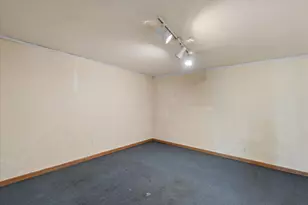 9414 W Oklahoma Ave, West Allis, WI 53227 - Photo 20