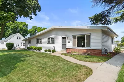 9414 W Oklahoma Ave, West Allis, WI 53227 - Photo 4