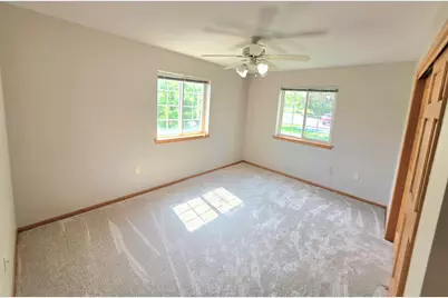 520  Windstone Dr, Hartland, WI 53029 - Photo 18