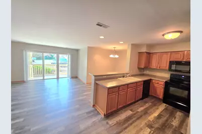 520  Windstone Dr #106, Hartland, WI 53029 - Photo 1