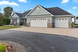 6150 Silver Hills Dr, Manitowoc Rapids, WI 54220 - Photo 4