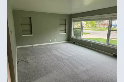2105  Ludington Ave #2107, Wauwatosa, WI 53226 - Photo 6
