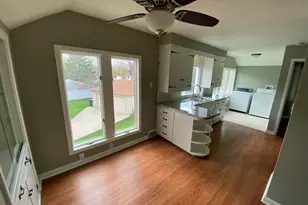 2105 Ludington Ave, Wauwatosa, WI 53226 - Photo 12