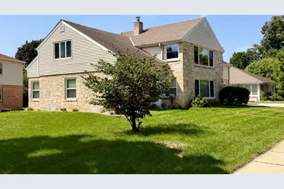 2105  Ludington Ave #2107, Wauwatosa, WI 53226 - Photo 24