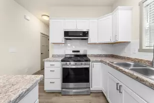 1800 Prairie Pl, Holmen, WI 54636 - Photo 10