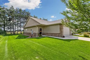 1800 Prairie Pl, Holmen, WI 54636 - Photo 2