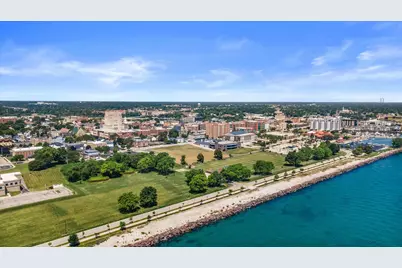 305  Main St, Racine, WI 53403 - Photo 6