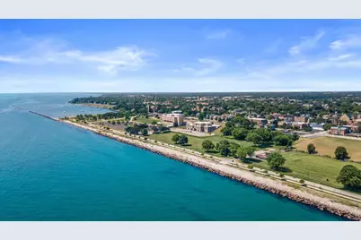 305  Main St, Racine, WI 53403 - Photo 8