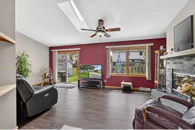 3415  124th St, Pleasant Prairie, WI 53158 - Photo 6