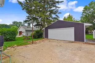 139 W Oak Grove St, Juneau, WI 53039 - Photo 34