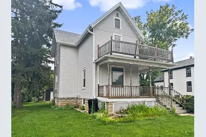 139 W Oak Grove St, Juneau, WI 53039 - Photo 2