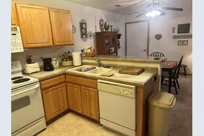 210 E Remer Rd #204, Elkhorn, WI 53121 - Photo 10