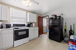 1511 Lombard Ave, Racine, WI 53402 - Photo 8