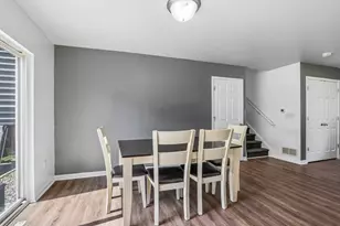 1511 E Longneedle Ln, Elkhorn, WI 53121 - Photo 10