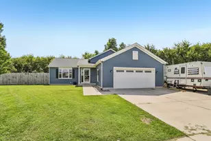 1511 E Longneedle Ln, Elkhorn, WI 53121 - Photo 46