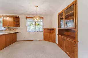442 Sunnyside Dr, Caledonia, MN 55921 - Photo 4
