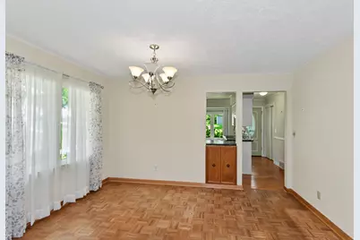 1025 W Cumberland Dr, Waukesha, WI 53186 - Photo 10