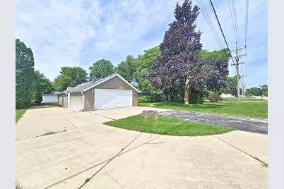 4844  Erie St, Racine, WI 53402 - Photo 4