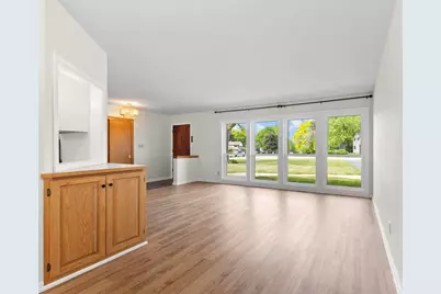 18345  Ashlea Dr, Brookfield, WI 53045 - Photo 6