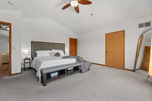 12155 W Virginia Cir, Franklin, WI 53132 - Photo 6