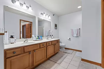12155 W Virginia Cir #7, Franklin, WI 53132 - Photo 8