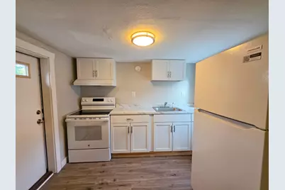 1033  Villa St, Racine, WI 53403 - Photo 6