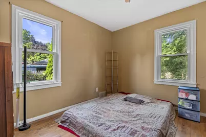 W168N9104  Falls Ave, Menomonee Falls, WI 53051 - Photo 8