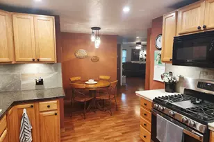 907 N 2nd St, Watertown, WI 53098 - Photo 8