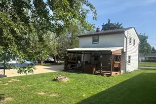 310 W Uncas Ave, Milwaukee, WI 53207 - Photo 8